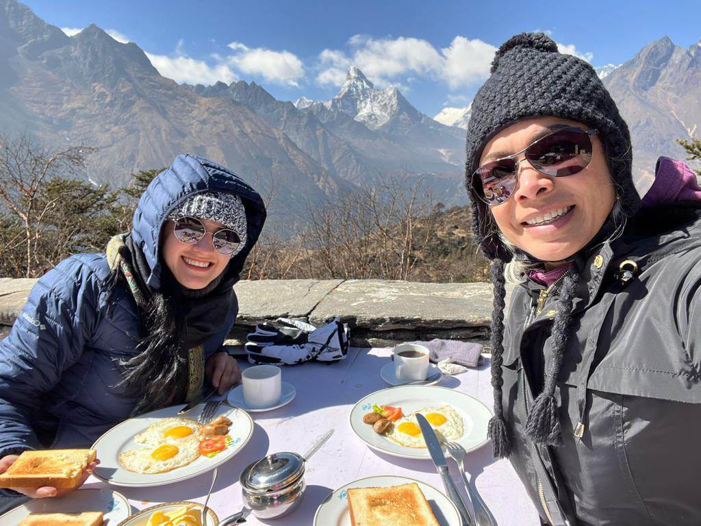 Everest Kalapatthar Helicopter Tour 3 breakfast at everest view